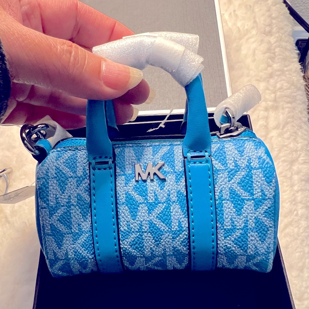 Michael Kors Micro Duffle Key fob - Picture 4 of 4